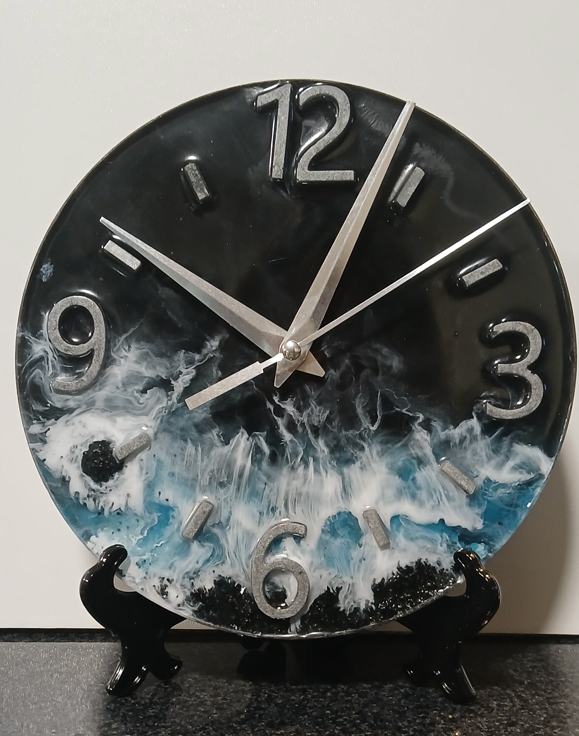 Relógio Artesanal  em resina epóxi - Nazaré