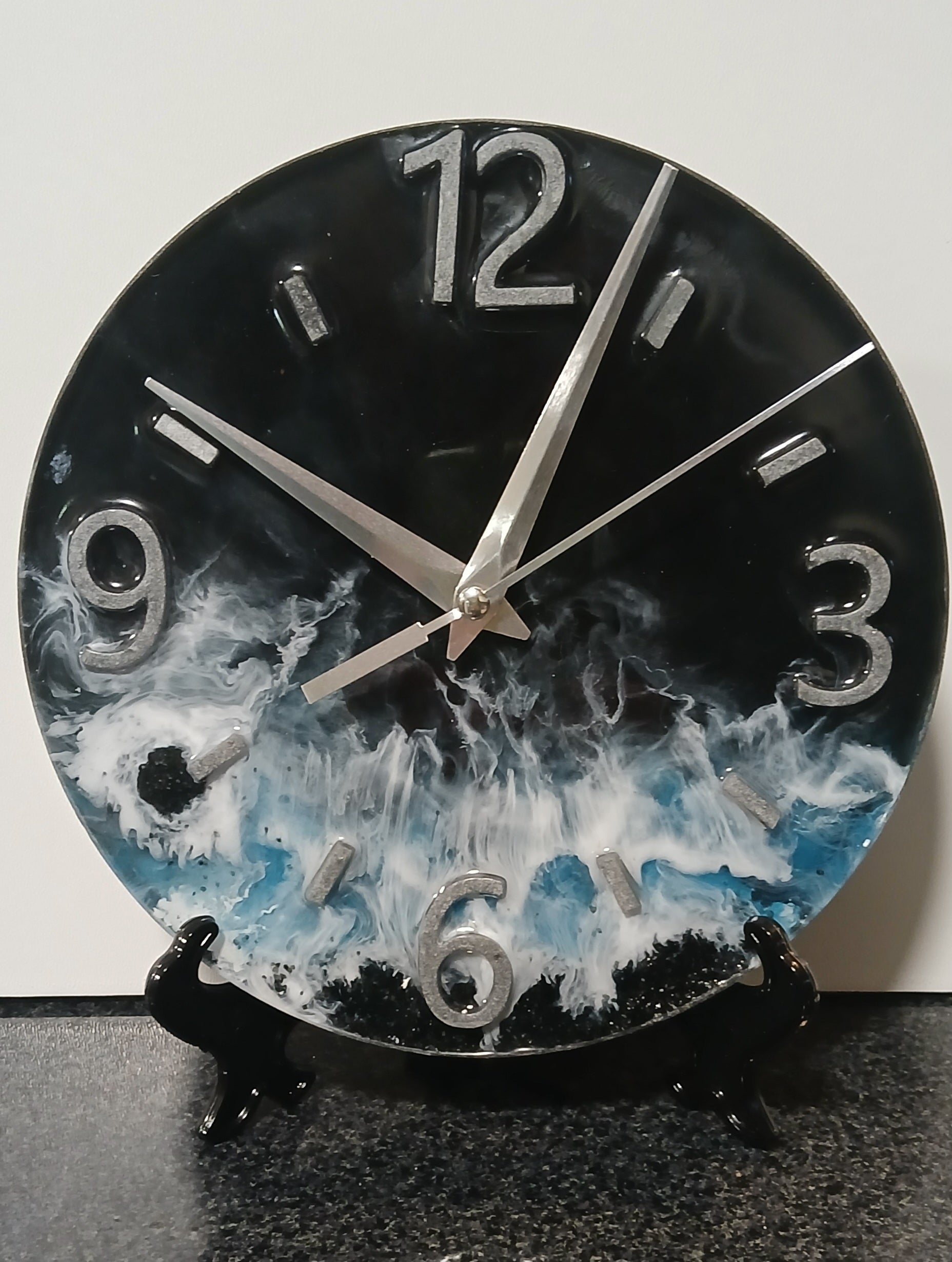 Relógio Artesanal  em resina epóxi - Nazaré