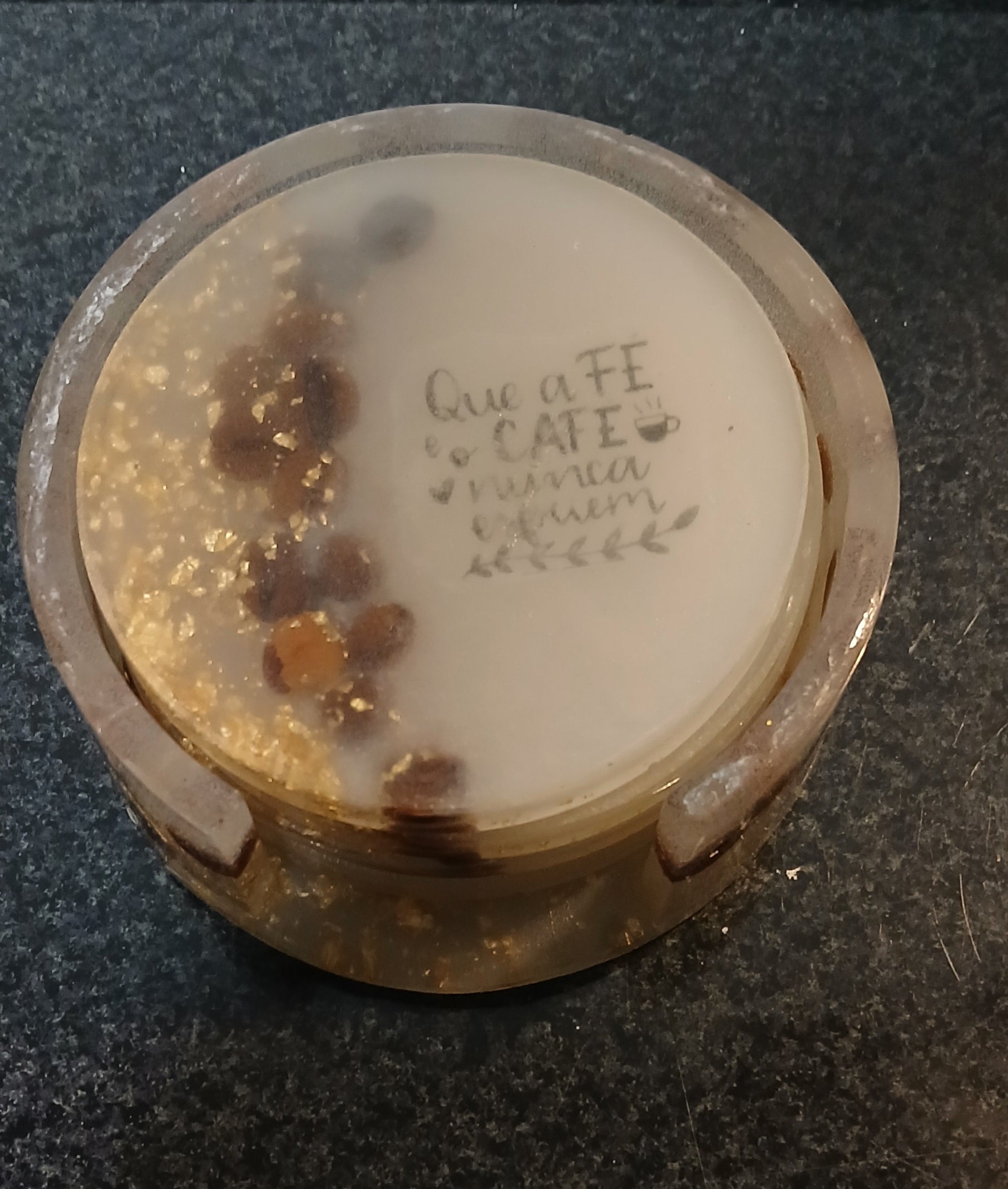 Porta-copos artesanais.